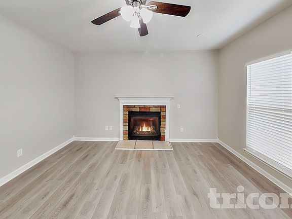 2nd image of 1002 Hollingdale Ct