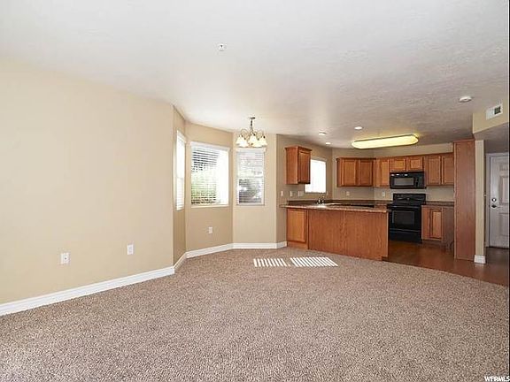 5th image of 3821 S Kingsbury Ln APT B4