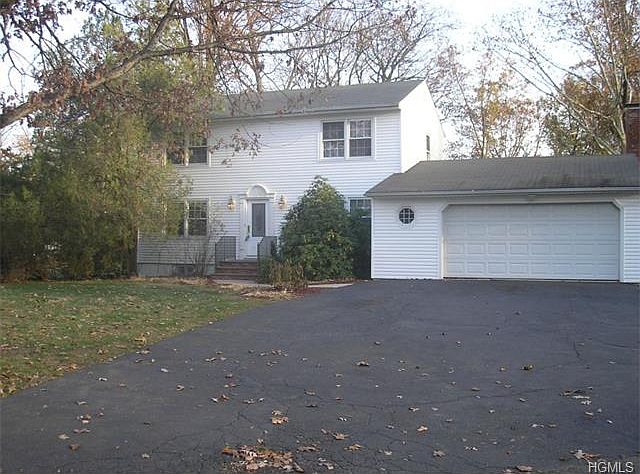 1st image of 64 Oriole St