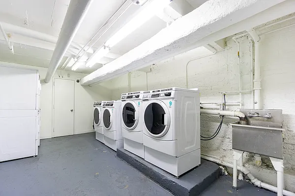 Rented by City Connections Realty | media 16