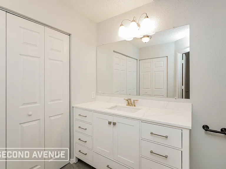 4005 Bond St — Photo 12