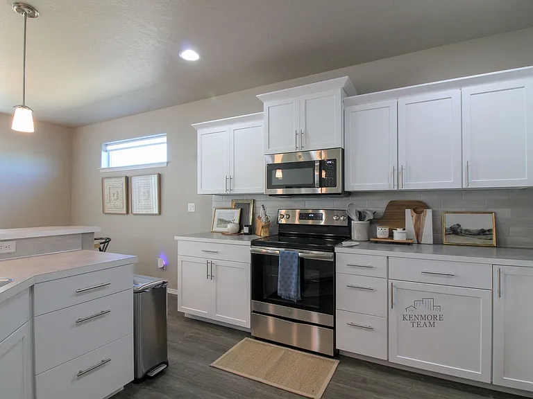 2933 Castle Rock Blvd — Photo 4
