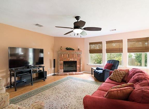 3rd image of 20205 Mustang Island Cir