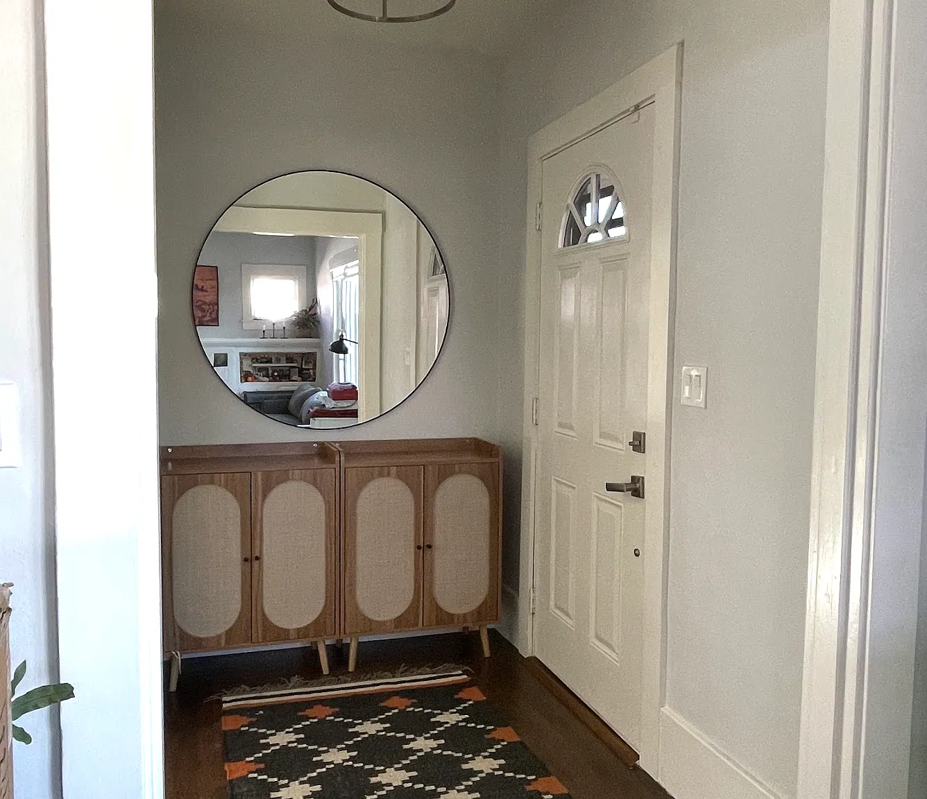 3 bed, 1343 sqft, $4,995 — Photo 2