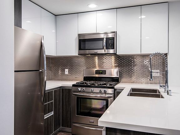 2nd image of 7036 La Tijera Blvd APT 6