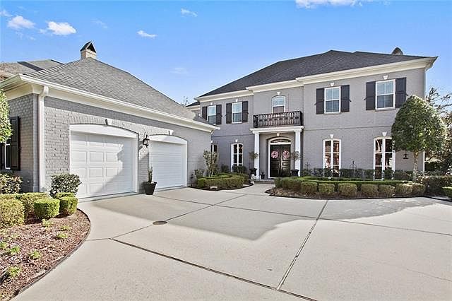 1st image of 45 Fairway Oaks Dr