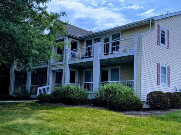 311 N Lake Pine Dr APT B, Lakeside Marblehead, OH 43440