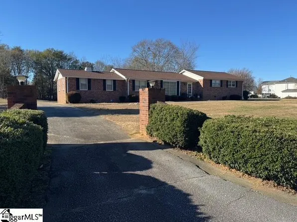 240 Jones Rd, Taylors, SC 29687