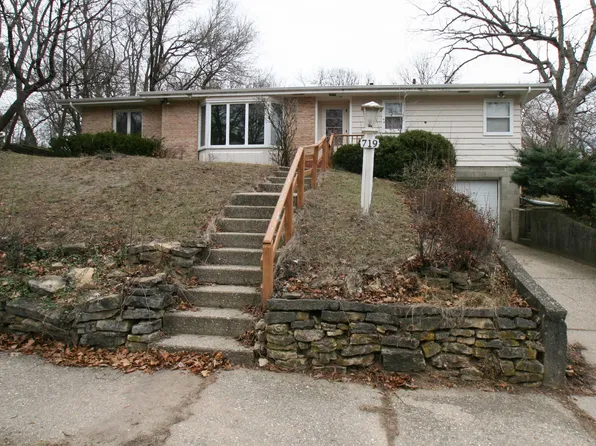719 Logan St, Janesville, WI 53545
