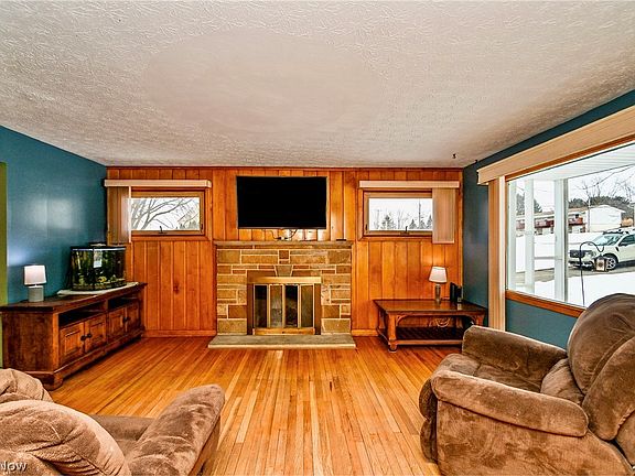 4th image of 3218 Pickle Rd