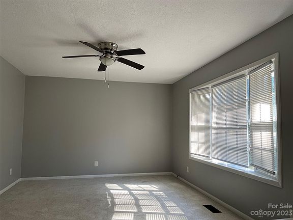 5th image of 1621 Rolling Meadow Ln