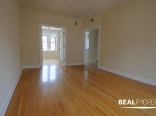 550 W Aldine Ave #N3, Chicago, IL 60657