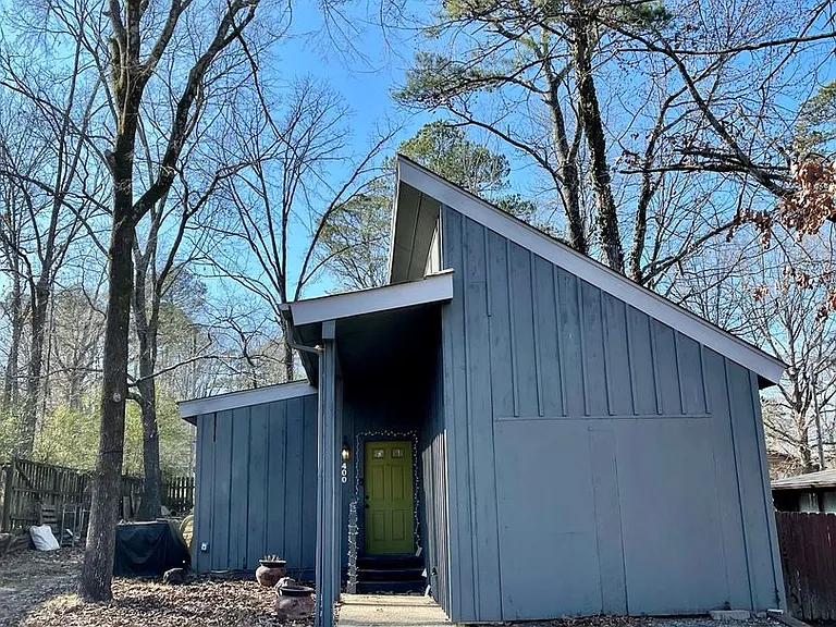 400 Atkins Rd — Photo 2