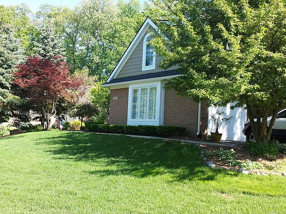 2nd image of 5592 Bentwood Ln