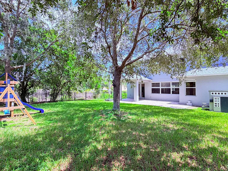 10263 Malpas Point — Photo 7