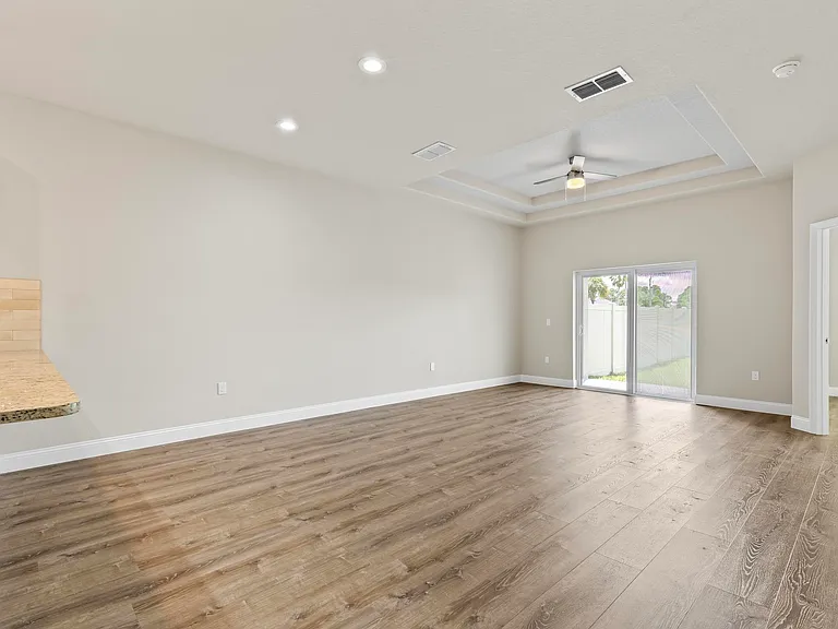 6 Emmons Ln — Photo 60