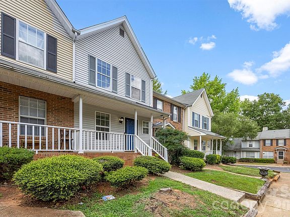 3rd image of 6404 Windsor Gate Ln