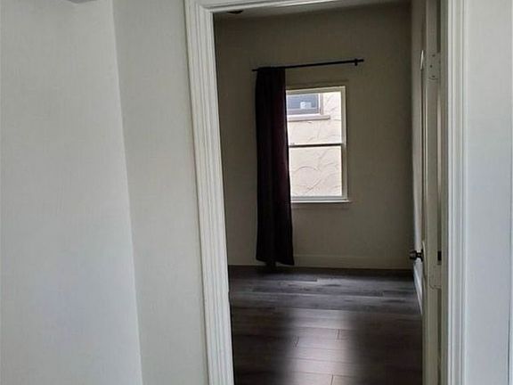 5th image of 122 10th St Unit A-c