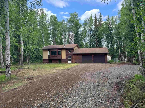 3750 Aune Ct, North Pole, AK 99705