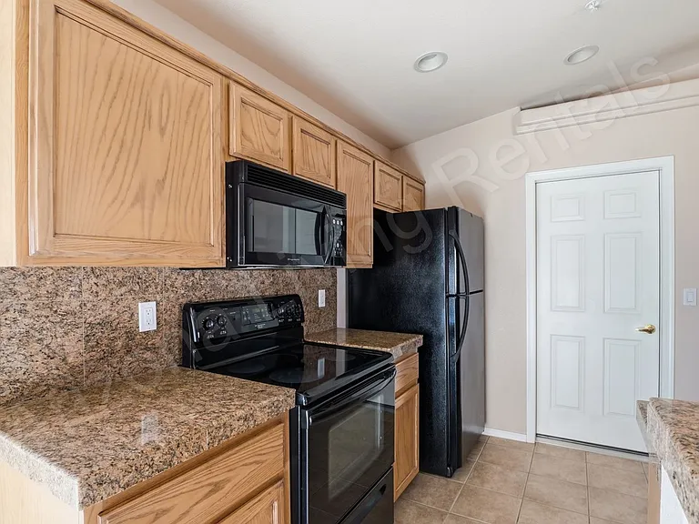 3330 Tomahawk Dr — Photo 7