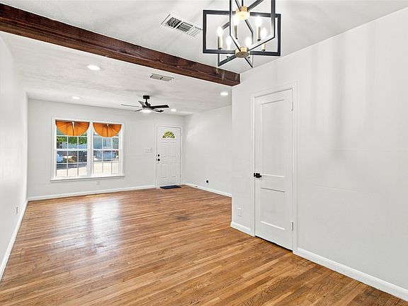 2nd image of 2716 Frazier Ave