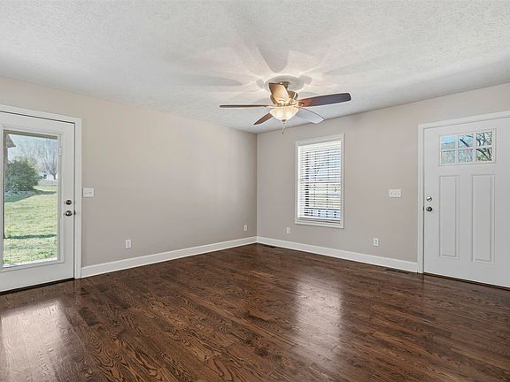 5th image of 347 Marcrum Ln