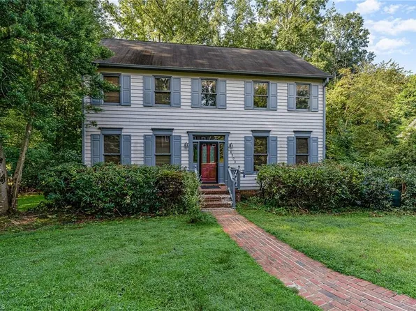 6303 Muirfield Dr, Greensboro, NC 27410
