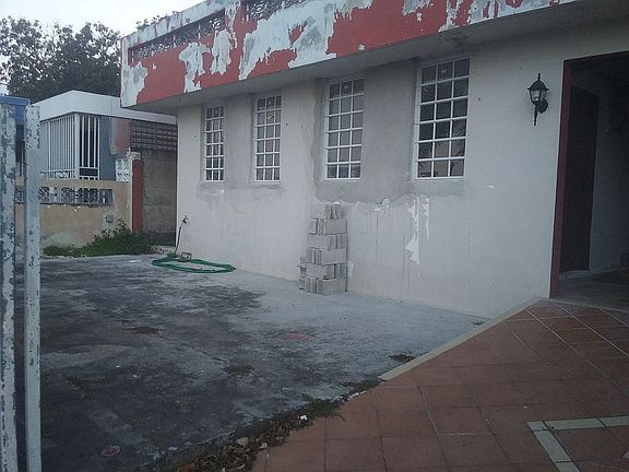 Concrete Front Yard