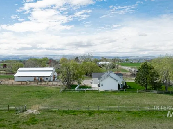 2675 Kings Way Dr, Homedale, ID 83628