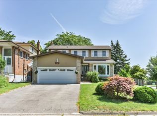 2381 Lyford Ln, Burlington, ON L7P 3Y8