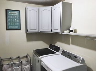 4016 Thornbrook Dr, Springfield, IL 62711