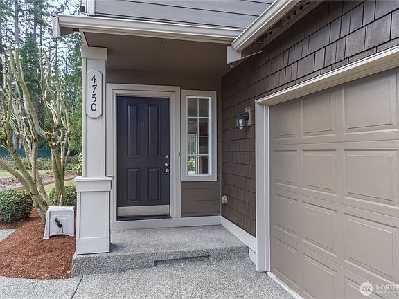 3rd image of 4750 Strathmore Circle SW