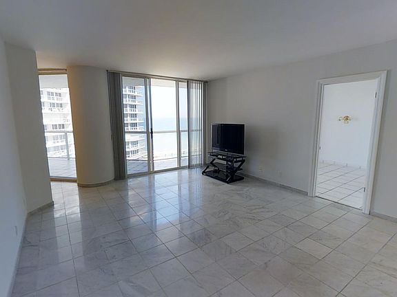 5th image of 16425 Collins Ave APT 1915