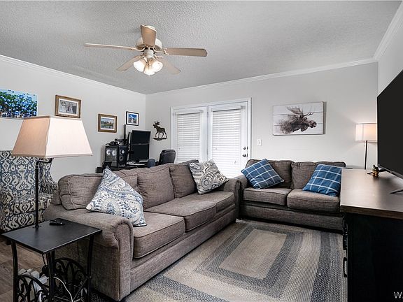3rd image of 120 15th St E APT 207
