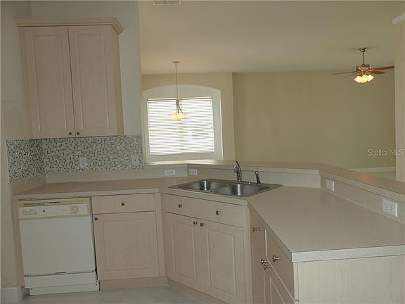 4th image of 2906 River Birch Dr