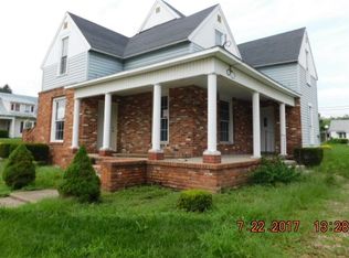 628 W Washington St #A, Winchester, IN 47394