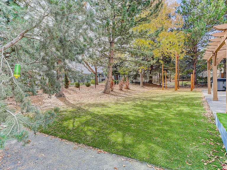 6472 S Jamaica Cir — Photo 49