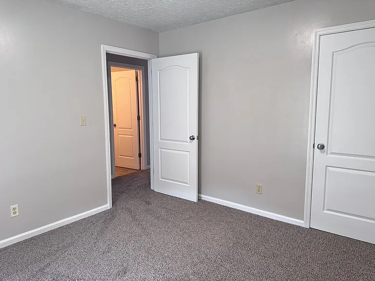 203 Melodie Dr — Photo 17