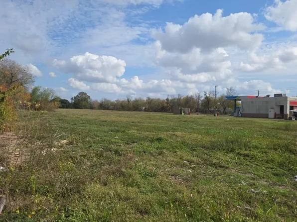 3109 1st St, Rosenberg, TX 77471