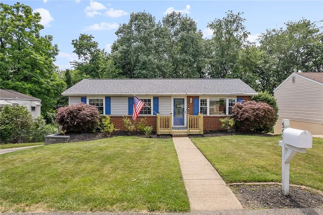 559 Sautter Dr photo 1