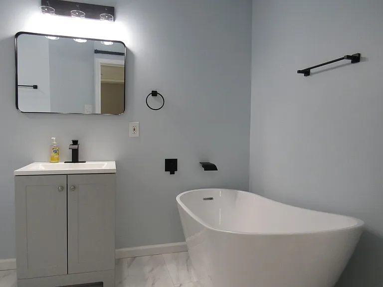 35 G St — Photo 23