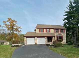 8 Pin Oak Ln, Horsham, PA 19044