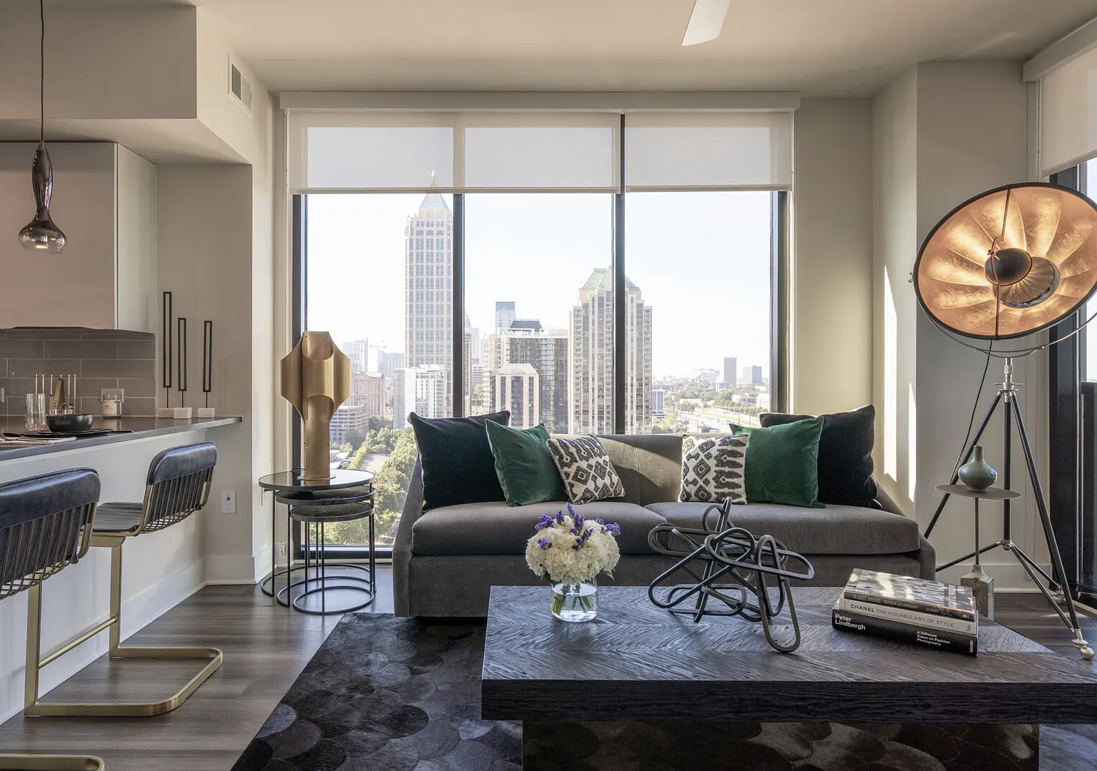2bd room located in beautiful Midtown Atlanta — Photo 1