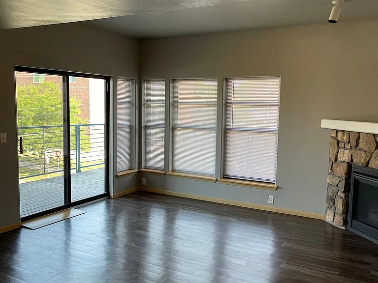 912 S Dubuque St #21 — Photo 8
