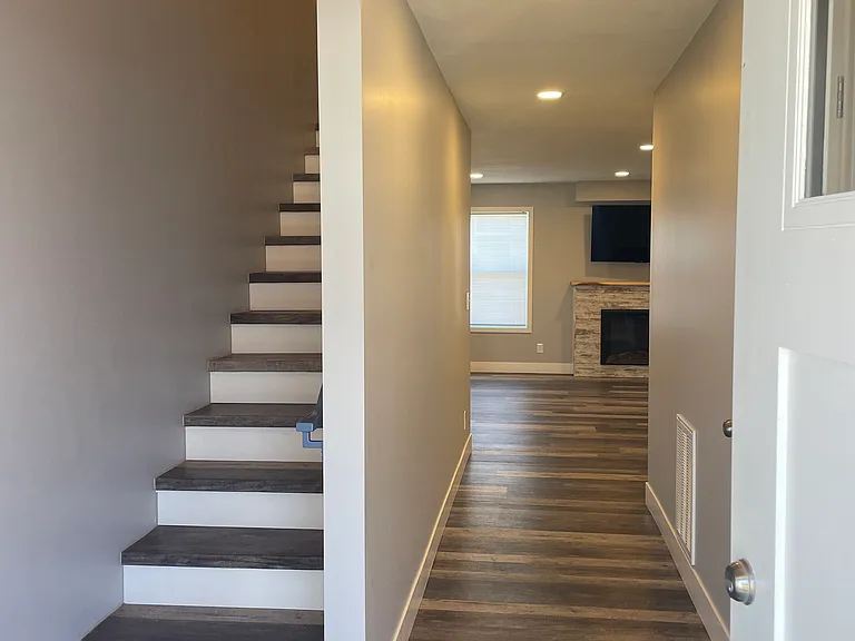 94 Crystal Springs Rd — Photo 2