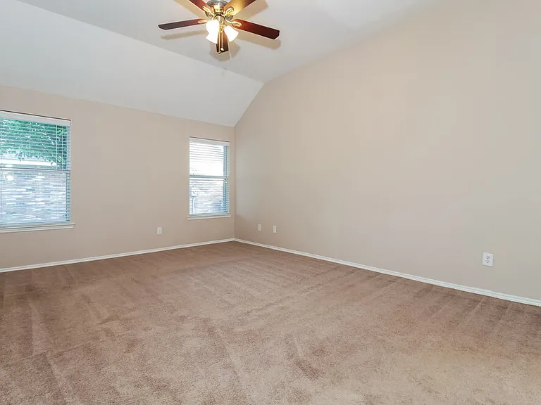 310 Ohara — Photo 10