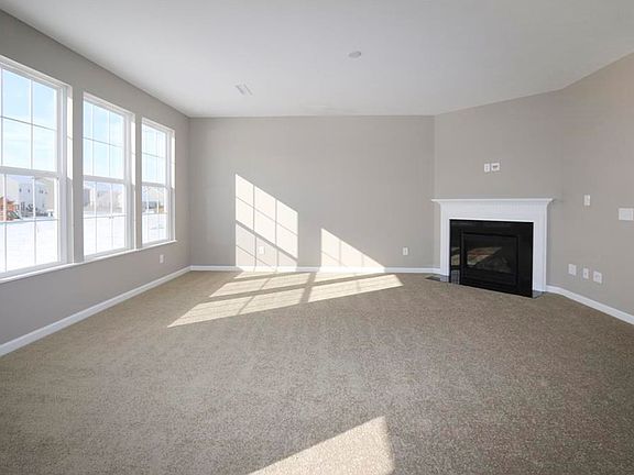 This photo is of the same model but in a different CalAtlant