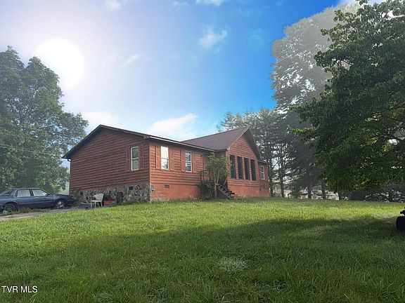 2nd image of 2218 Shiloh Dr