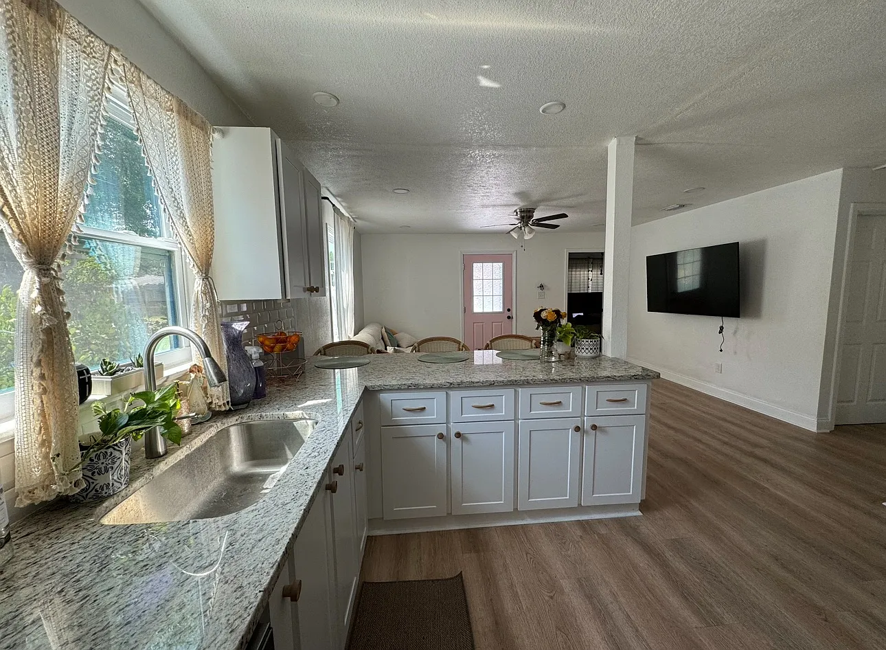 1905 E Wilder Ave — Photo 3