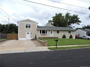 24 Housen St, Manchester, NJ 08759